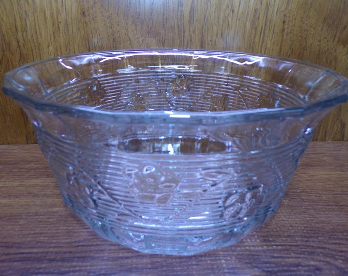 2505 Anchor Hocking Avalon 10.5" Salad / Fruit Bowl Embossed Flower 5.5" Deep - Great Condition