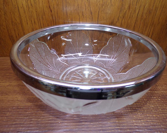 2504 Clear Glass Frosted Textured Leaf Vintage Bowl 8.5" w/ Silver Plated Rim - Good Condition