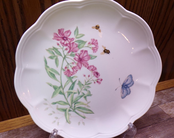 2511 Lenox Butterfly Meadow by Louise Le Luyre Ultra Fine Porcelain Dinnerware One 9" Plate Swallowtail - Great Condition