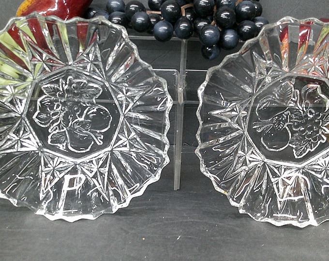 2312 Federal Glass Intaglio Center Fruit Design 7.5" Pioneer Candy Nut Clear Round Crimped Ruffle Glass Bowl Set of 2 - Great Condition