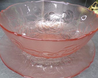 2311 Arcoroc Rosa- Pink Rosaline Textured Tempered Vintage Glass Serving Set 10.25" Platter & 9.5" Bowl