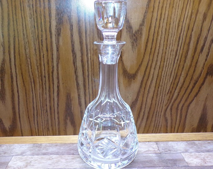 2511 Beautiful Lead Crystal Vintage Whiskey Decanter 9" Tall / 11.5" Tall with Stopper - Excellent Condition