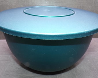 2606 Tupperware 4.3 Ltr 18 Cup Container 3091B-2 Emerald Green