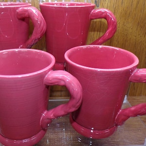 2506 Tracy Porter Pottery The Octavia Hill Collection 12 oz Beautiful Hand-painted Dark Mauve Mugs Set of 4 - Great Condition