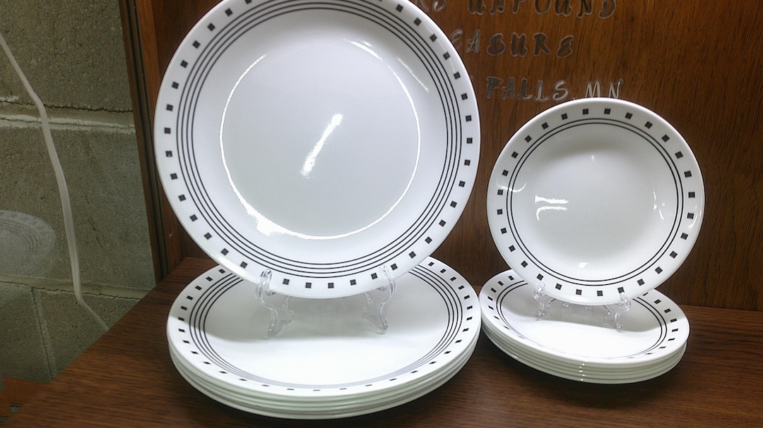 2410 Corelle City Block Black on White Vintage Retired Dinnerware Good