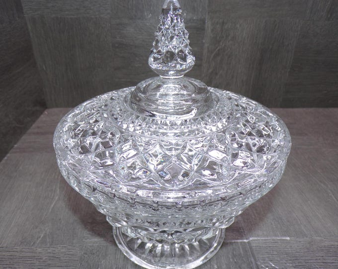 2603 Anchor Hocking Wexford Pattern Vintage 7" Covered Candy Dish w/ Steeple Lid Criss-Cross Diamond Cut Crystal Glass - Great Condition