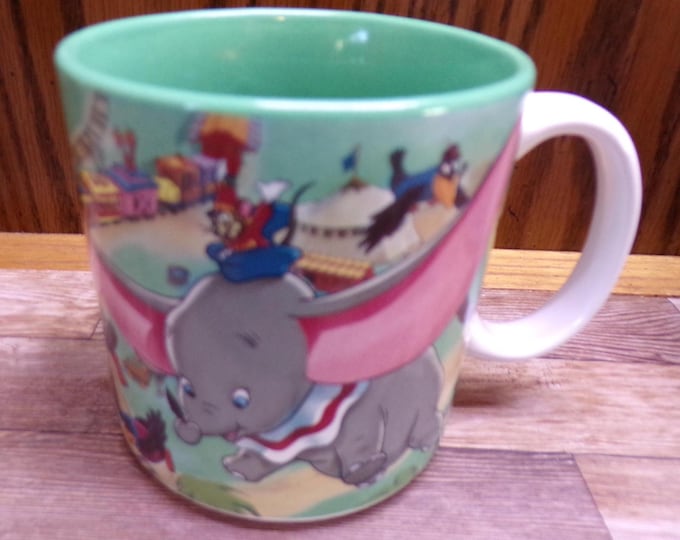 2511 Walt Disneys Dumbo Vintage 1990's 3.5" 12 oz Mug - Great Condition