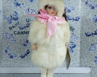 2506 Seymour Mann Gallery Vintage Collectable Doll "Winter Wonderland" 16" Tall - Certificate of Authenticity Included - Good Condition