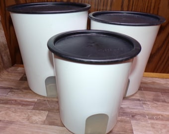 2511 Tupperware One Touch Canisters Set of 3 Solid White w/ Black Lids 6 Piece Set USA - Some Scratches Good Condition Tight Seals