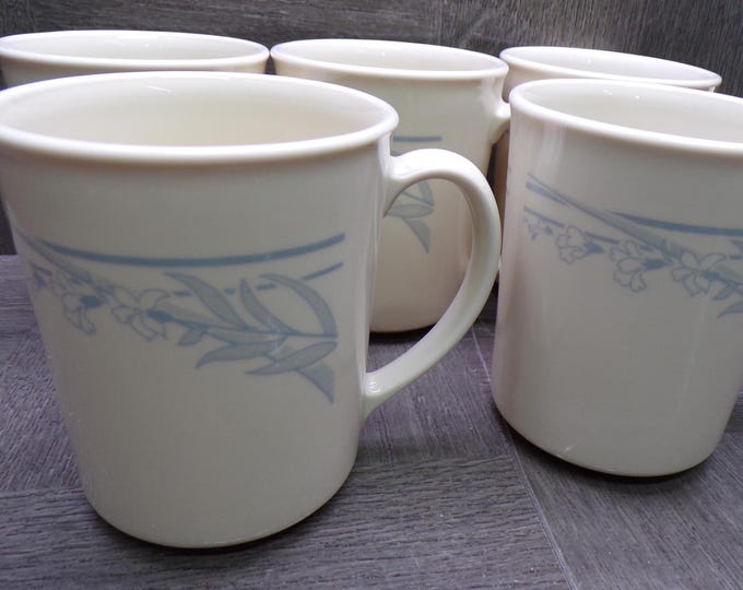2406 Corelle Blue Lily on Cream 10 oz Coffee Mugs/ Cups Set of 5