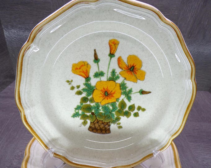 2602 Mikasa Garden Club EC401 Petunias Oven to Table 8" Salad / Snack Plates Set of 4 - Excellent Condition