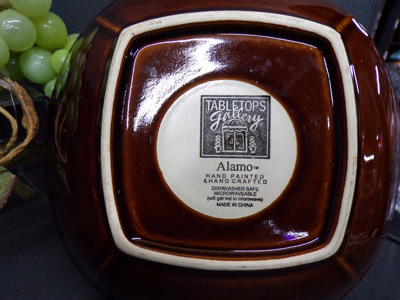 2307 Tabletops Gallery alamo Hand Crafted, Hand Painted 7.75 Bowls Set