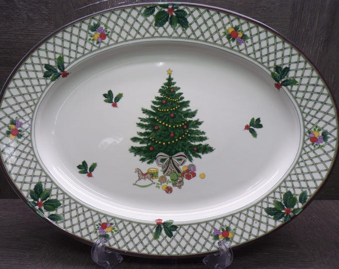 2602 Mikasa Heritage CAB08 Christmas Story Holiday Dinnerware 13.5" x 10" Oval Platter - Great Condition
