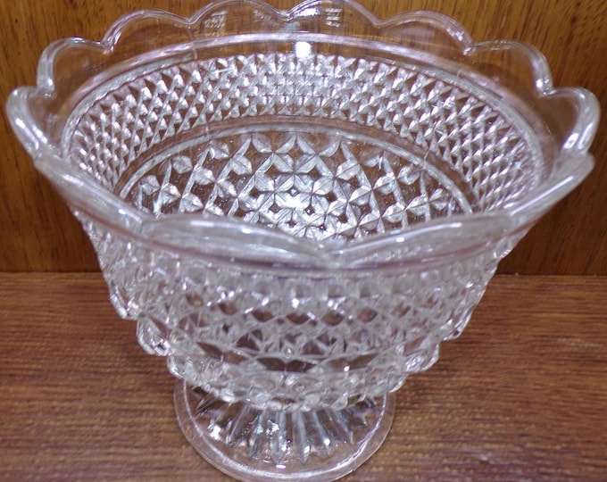 2506 Anchor Hocking Wexford Pattern 8" Footed Compote Bowl Vintage Criss-Cross Diamond Cut Crystal Glass Great Condition No Chips