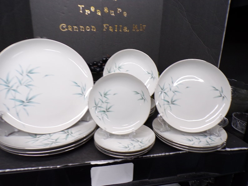 2306 Bamboo Aqua Japanese Sone China Vintage 16 Pc Set Tea Leaf Floral