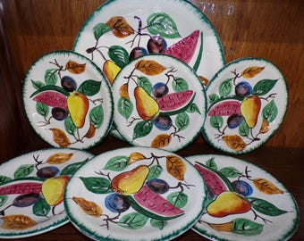 2507 NPS Pottery Italy Mixed Fruits Hand-painted 7 pc Serving Set - (1) 12" Platter & (6) 8" Plates Made in Italy - Great Condition