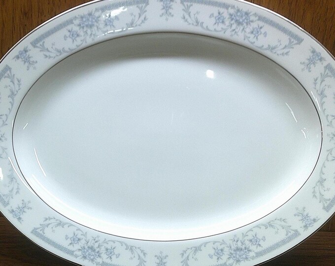 2410 Sheffield Blue Whisper Vintage 1985 Fine Porcelain 14,5" Oval Platter - Great Condition