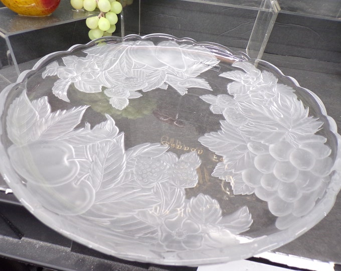2311 Mikasa Savoir Vivre Winter Rose 13.75" Vintage Round Platter w/ Frosted Roses - Great Condition