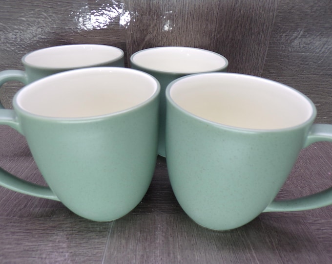 2602 Noritake Stoneware Colorwave #8485 Green 4" 11 oz Mugs Set of 4 White Interior - Great Condition