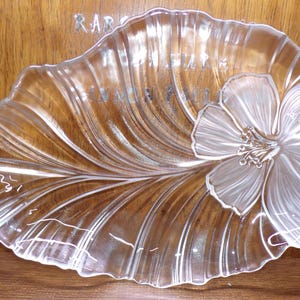 2507 Mikasa Hibiscus Frost 17&quot; x 12&quot; Beautiful Vintage Leaf Shaped Glass Platter Made in Germany - Great Condition
