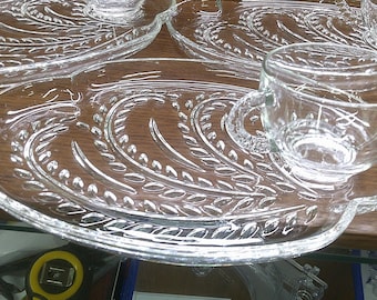 2511 Federal Glass Hospitality 8 pc Glass Snack Tray Set Vintage 1950's Homestead Wheat A-16 (4) Plates & (4) Cups - Great Condition