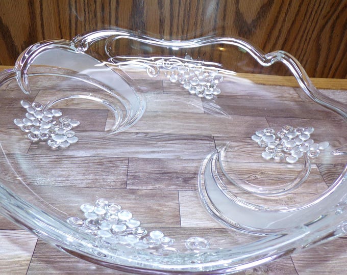 2508 Mikasa Waltherglass Crystal Vigneta Vintage 13" Round Centerpiece Serving Bowl Platter SB209/313 - Great Condition in Original Box