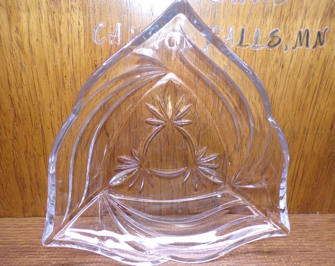 2507 Crystal Clear Industries Gabriella 9" triangular Crystal Bowl - Pre-owned Great Condition