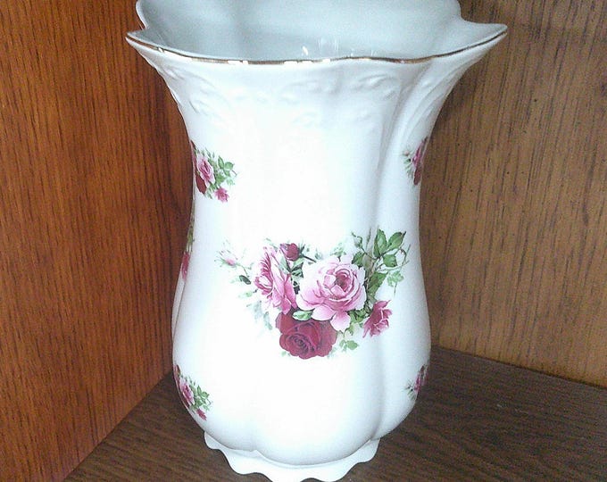 2410 Formalities by Baum Bros Victorian Rose 9" Scalloped Wavy Edge Vase Pink Roses on Cream w/ Gold Rim