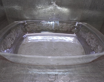 2602 Vintage Princess House Fantasia Design 18"L x 12"W x 3.5"D Oven Proof Lasagna Tray Made in France - Good Condition Some Scratches