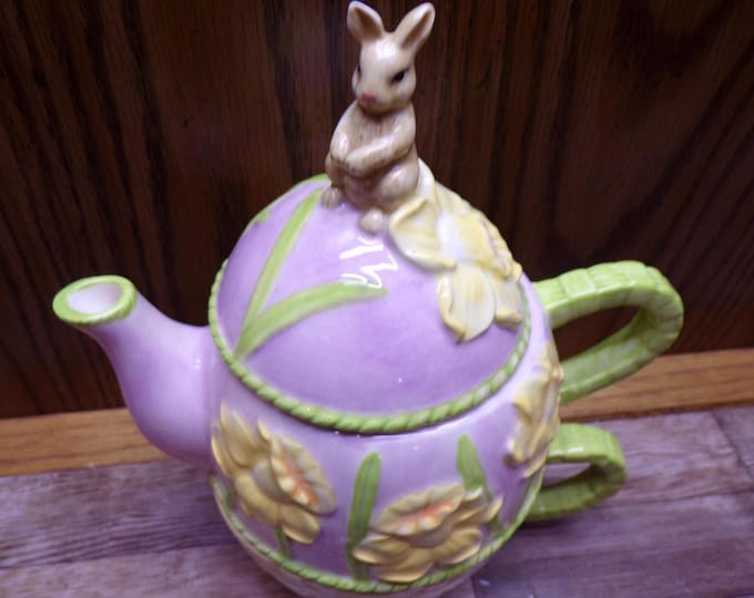 2509 Royal Doulton Seasons 2004 Tea for One Spring Easter Bunny Teapot for One Spring Easter Bunny - Crazing under Base Otherwise Great