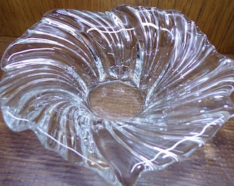 2504 Mikasa Original Walther-Glas Belle Epoque 7.5" Beautiful Wavy Crystal Vintage Candy Bowl - Great Condition No Chips or Cracks