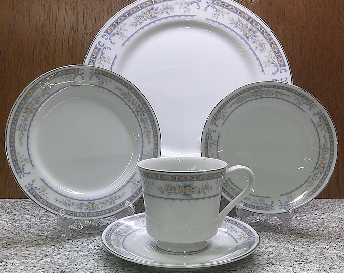 2408 Sakurai Garden Fine Porcelain Blue Floral Platinum Rim Dinnerware Made in Japan - Choose from List: