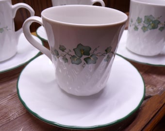 2511 Corelle Coordinates Callaway Green Ivy Swirl with Green Rim 8 pc Set (4) Cups & (4) Saucers - Excellent Condition