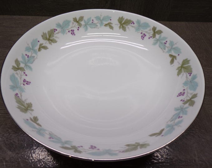 2602 MS Vintage Pattern #6701 Grapevine Leaves Fine China 9.25" Vegetable Serving Bowl - Great Condition