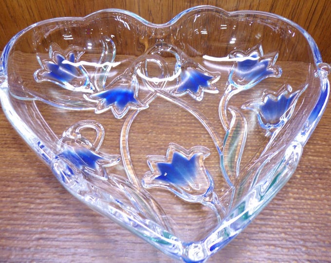 2506 Mikasa Bluebells Heart Dish 10" Green/Blue Floral Design Serving Platter Tray - Great Condition