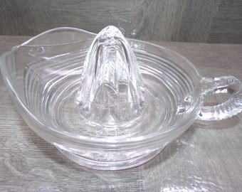 2603 Anchor Hocking Glass 6.5" Ribbed Reamer Juicer Vintage - Great Condition