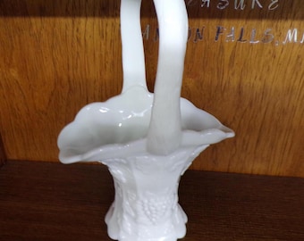 2506 Westmoreland Milk Glass 7.5" x 5.25" x 11" Tall Raised Grape and Leaf Basket w/ Tree Bark Handle Scalloped Rim & Base - Great Condition