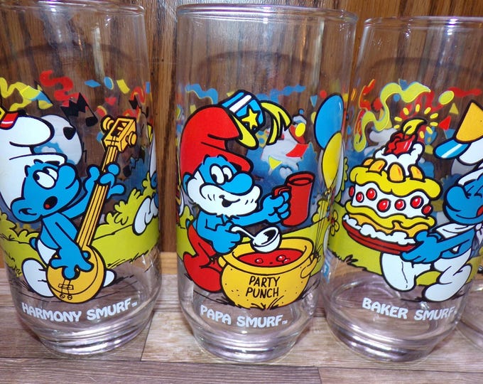 2510 Smurfs Wallace & Berrie Co. Vintage 1983 16 oz 6" Tumblers Set of 6 - Great Condition