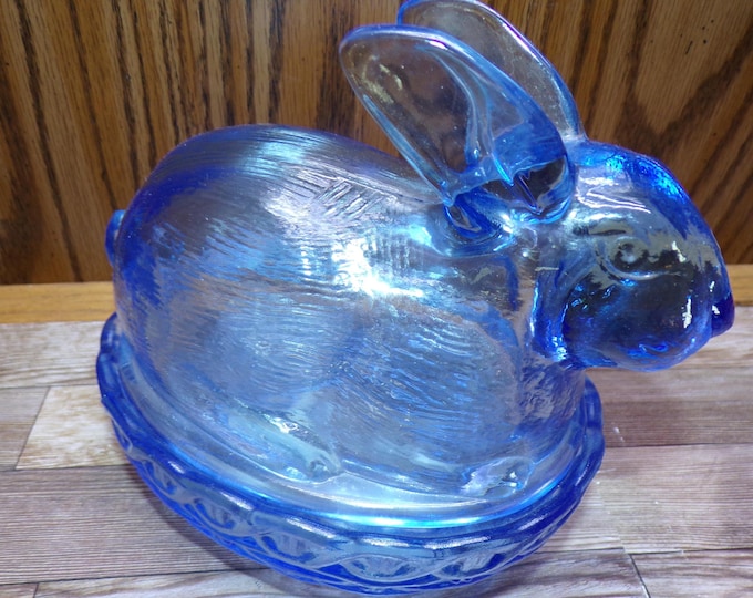 2405 LE Smith Bunny on a Basket 6" Blue Glass Covered Dish - Great Condition