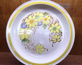 2504 International China Statastone Sunnydale SY-11370 12" Stoneware Platter - Yellow Floral on Sand - Made in Japan - Great Condition