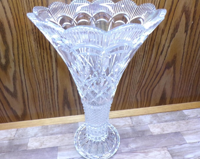 2509 Shannon Cut Lead Crystal Designs of Ireland Vintage Large 14" Floral Trumpet Vase - Great Condition