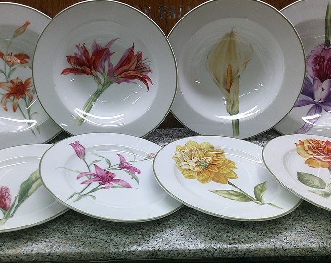 2405 222 Fifth Bloom Collection Dinnerware Plates and Bowls - Beautiful Flowers by PTS International - Excellent Condition Choose from List: