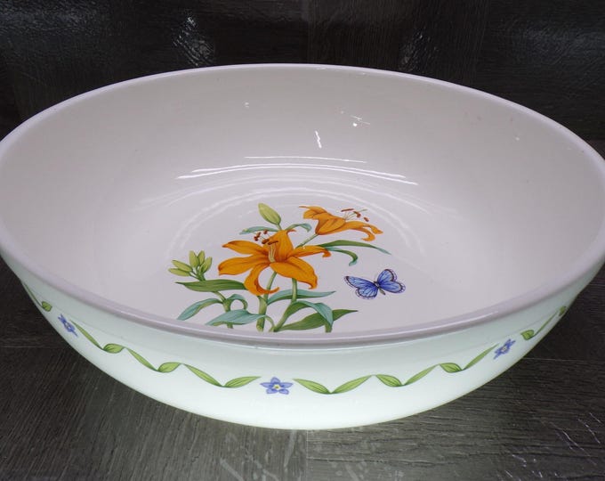 2602 Windemere Garden Lily 11.5" Vintage Decorative Serving Bowl Made in Japan - Great Condition Small Scratch in Bottom