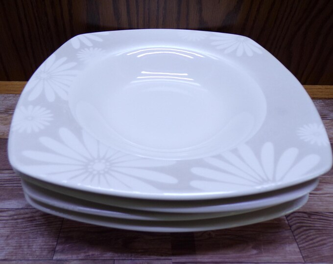 2509 222 Fifth Alice Platinum 8.75" Square Flat Rimmed Bowls Set of 4 - Great Condition