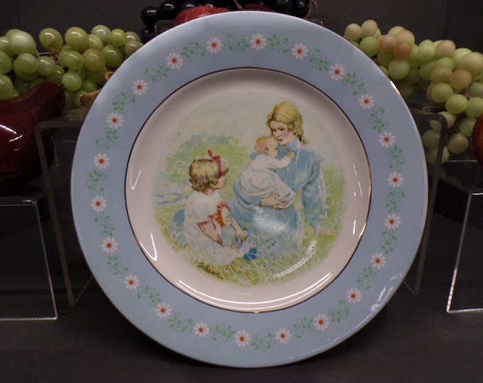 2301 Tenderness Plate Avon Award Special Collectors Edition Beautiful! Vintage 1974 - Great Condition