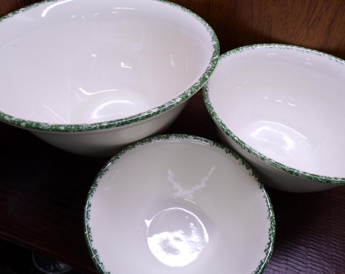 2506 Metlox California Pottery Green Sponge Rim Nesting Mixing Bowl Set 6", 8" & 10" - Hard to See Chip on 10" Rim Otherwise Great Condition