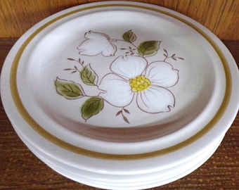 2508 Federalist Ironstone #4142 Magnolia Hand-decorated 7.5" Snack / Salad Plates Set of 4 - Excellent Condition