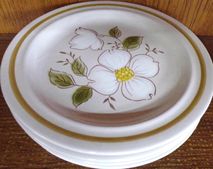 2508 Federalist Ironstone #4142 Magnolia Hand-decorated 7.5" Snack / Salad Plates - Excellent Condition