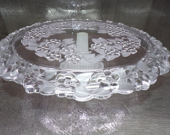 2602 Mikasa Carmen WaltherGlas 13" Holly n Berry Footed Vintage Cake Platter Berries & Frosted Leaves 3.5" Tall- Good Cond. Couple scratches