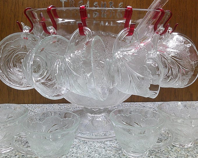 2407 Indiana Glass Clear Textured Pebble Leaf Footed Punch Bowl 10" Wide x 9" Tall with 12 Cups, 12 Hooks & Ladle - Great Condition